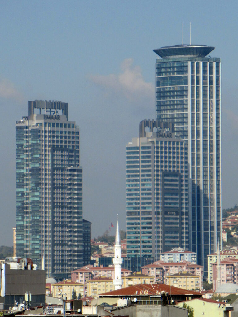 Emaar Square Mall mağaza sayısı: Güncel liste ve ipuçları [2026] - Kapak Görseli